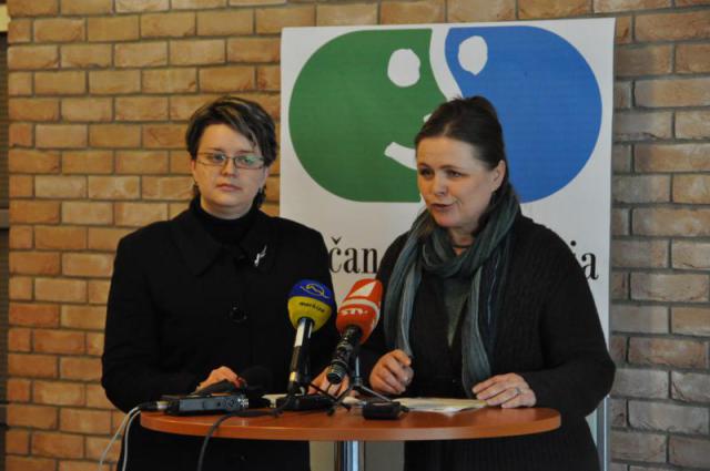 Predstaviteľky ODZ informujú médiá Predstaviteľky ODZ informujú médiá